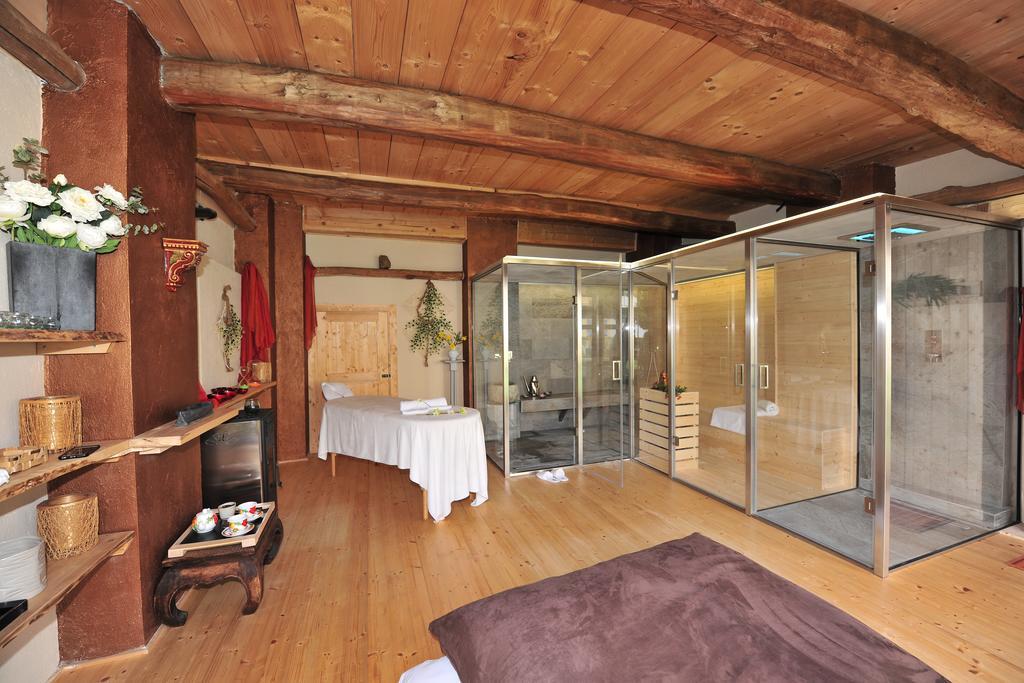 La Madernassa Resort - Casalora Dimora Storica Di Charme Guarene Eksteriør billede